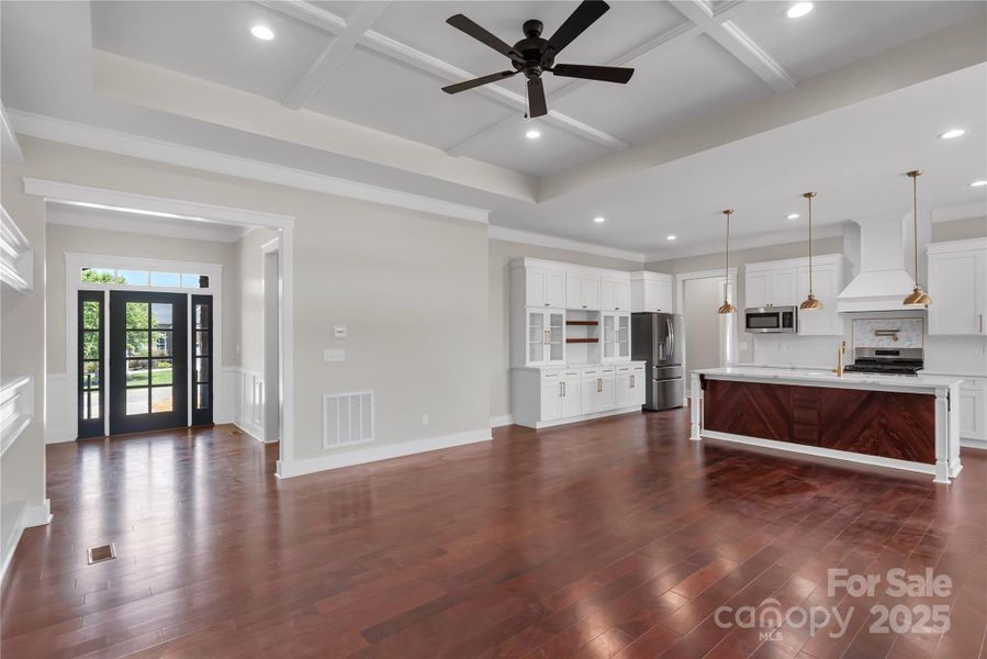 Spacious, unfurnished interior of a new home in , Kings Mountain (Image 40).