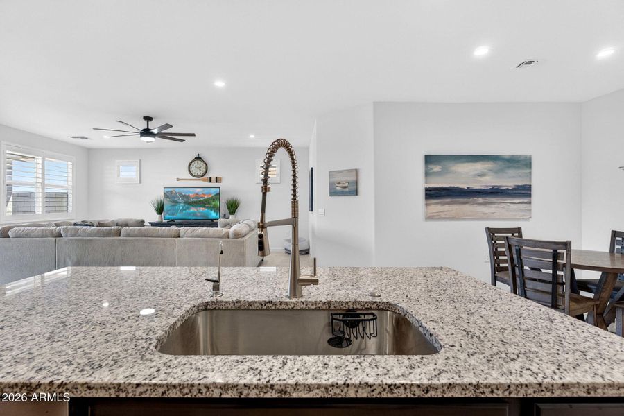 17-web-or-mls-035S Palo Verde Dr (2)