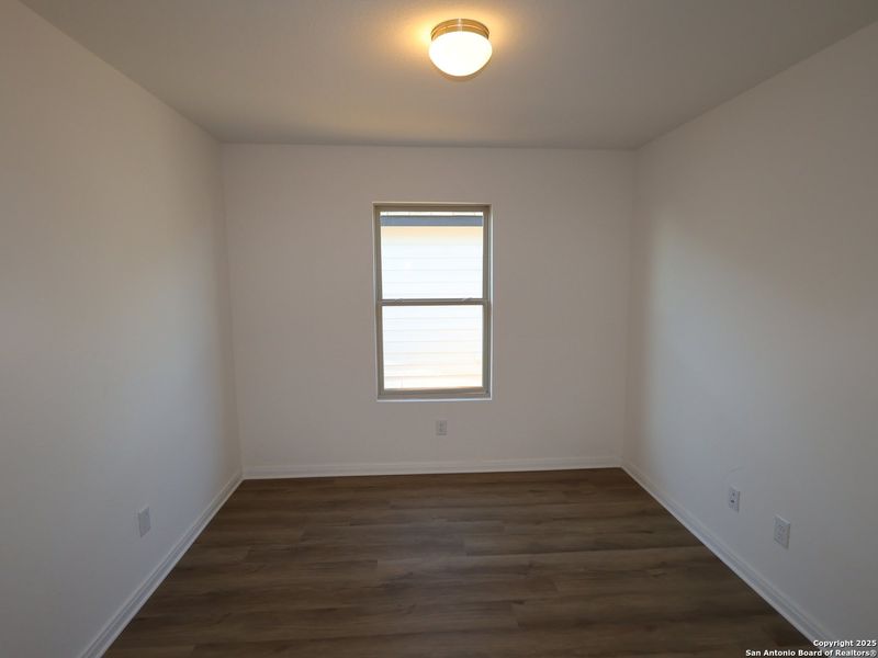 Spacious, unfurnished interior of a new home in Agave, San Antonio (Image 27).