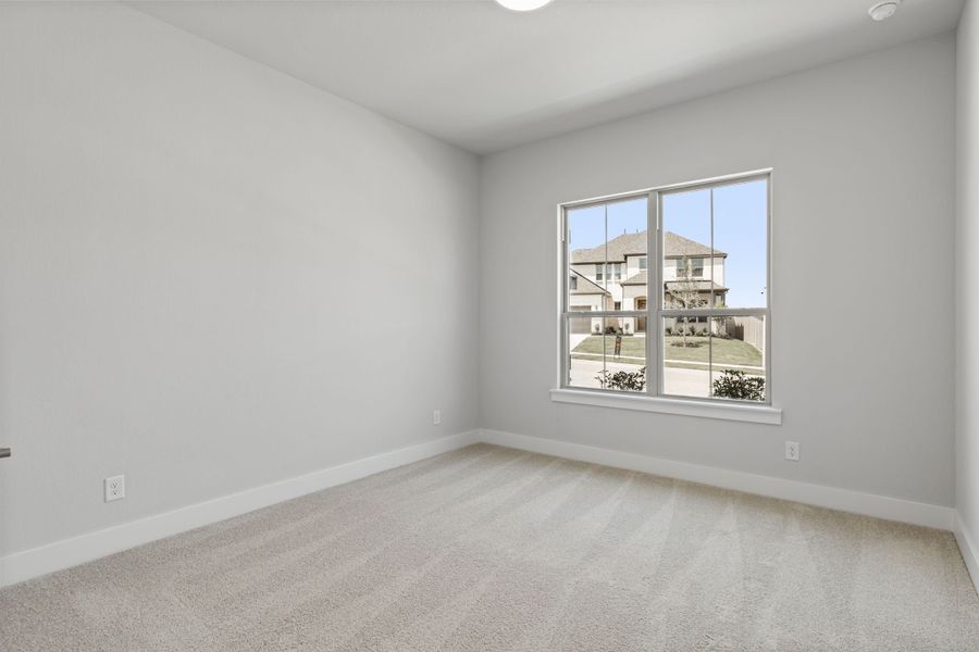 Spacious, unfurnished interior of a new home in Painted Tree Lakeside, McKinney (Image 23).