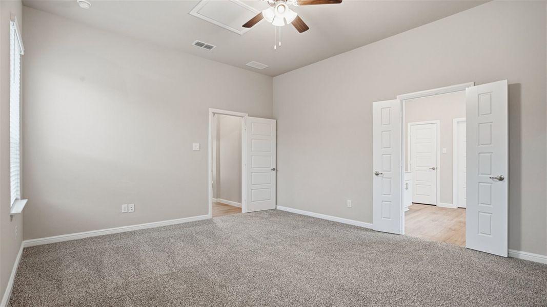 Spacious, unfurnished interior of a new home in Eden Ranch, Arlington (Image 16).