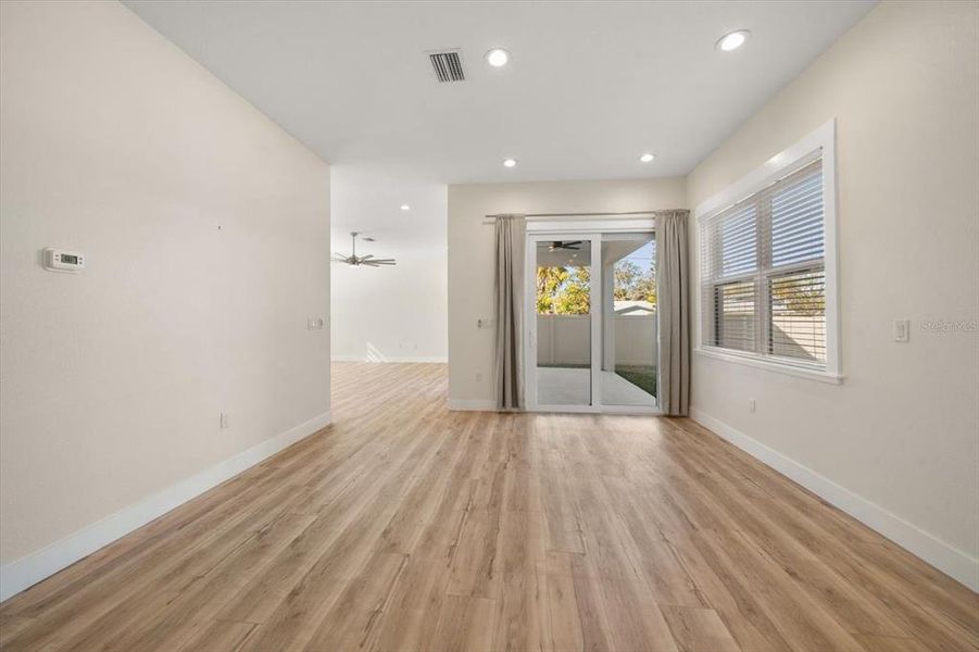 Spacious, unfurnished interior of a new home in , Largo (Image 43).