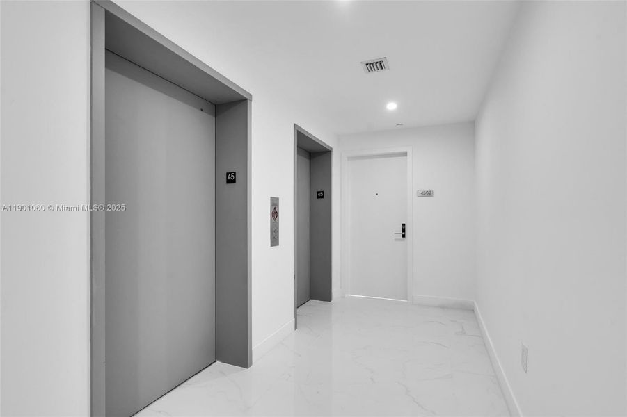 Spacious, unfurnished interior of a new home in Aria Reserve, Miami (Image 38). Spacious, unfurnished interior of a new home in Aria Reserve, Miami (Image 38).