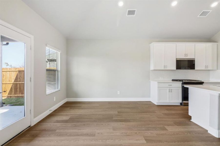 Photo is not of the actual home, but is an inspirational photo of builder’s model home and may depict options, furnishings, and/or decorator features that are not included.