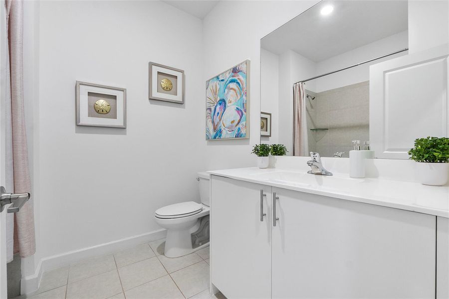 Furnished interior view inside a new home in , Pembroke Pines (Image 3).