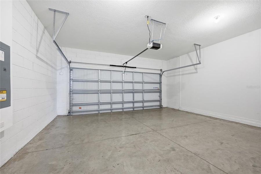 Spacious, unfurnished interior of a new home in , Lake Hamilton (Image 25). Spacious, unfurnished interior of a new home in , Lake Hamilton (Image 25).