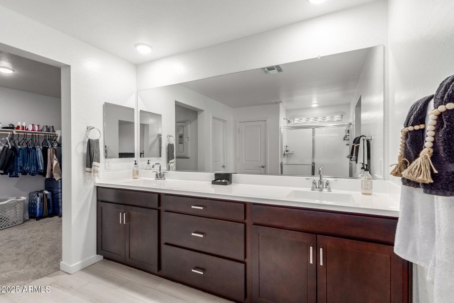 17 - Seldon 17 - Seldon