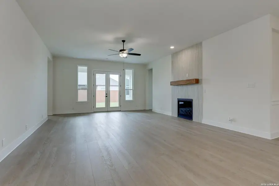 Spacious, unfurnished interior of a new home in Megan's Landing, Castroville (Image 11).