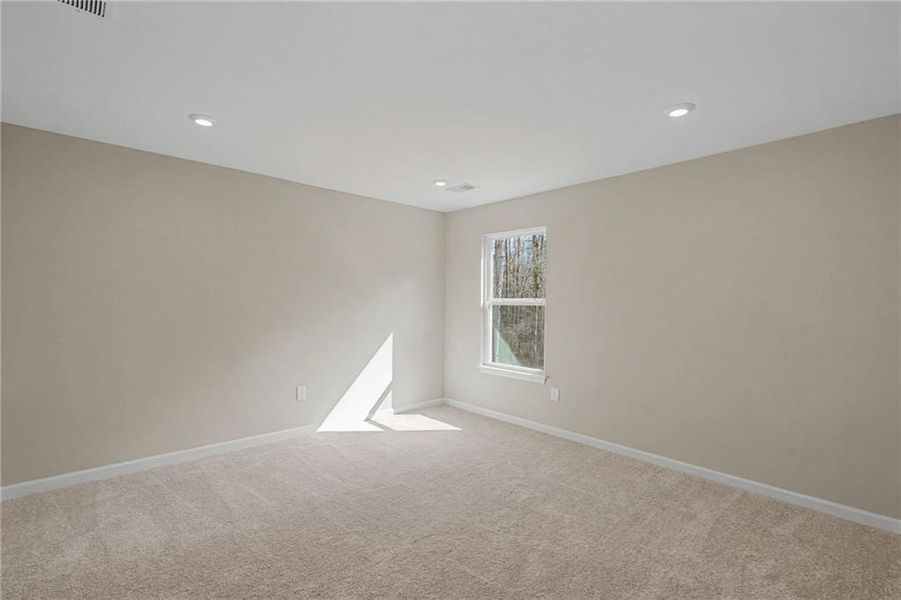 Spacious, unfurnished interior of a new home in Crossvine Estates, Braselton (Image 29).