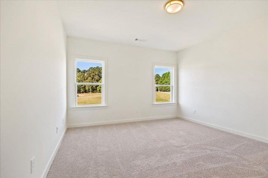 Spacious, unfurnished interior of a new home in Brooks Pond, Cumming (Image 38).