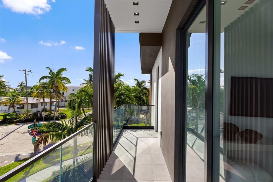 Exterior details and patio area of a home in , Fort Lauderdale (Image 3). Exterior details and patio area of a home in , Fort Lauderdale (Image 3).