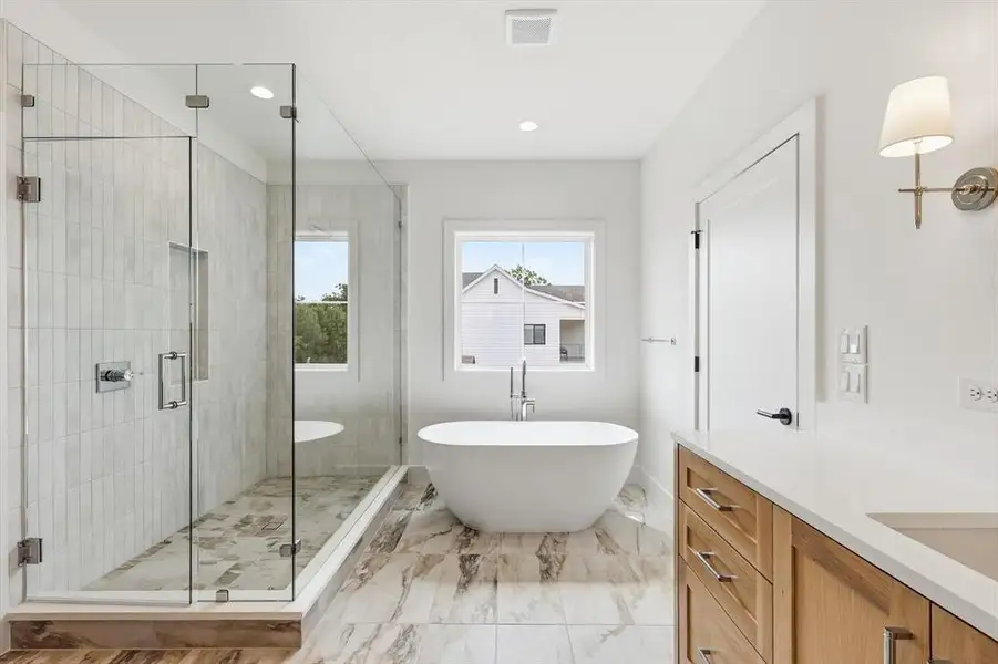 Furnished interior view inside a new home in , Dallas (Image 10).