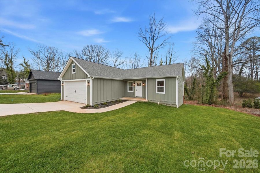 Image 37 of a home in . Image 37 of a home in .