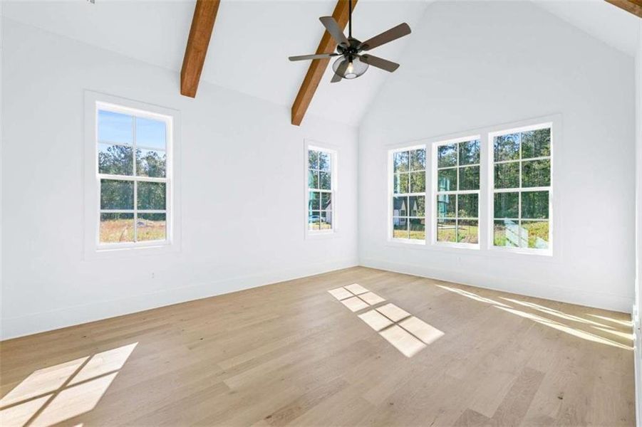Spacious, unfurnished interior of a new home in , Peachtree City (Image 24).