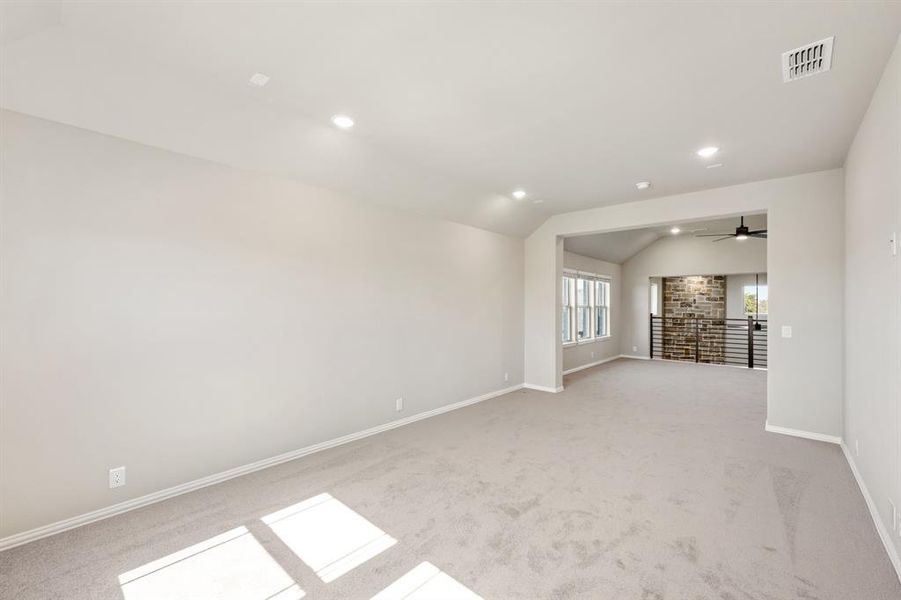 Spacious, unfurnished interior of a new home in Villages of Walnut Grove, Midlothian (Image 25).