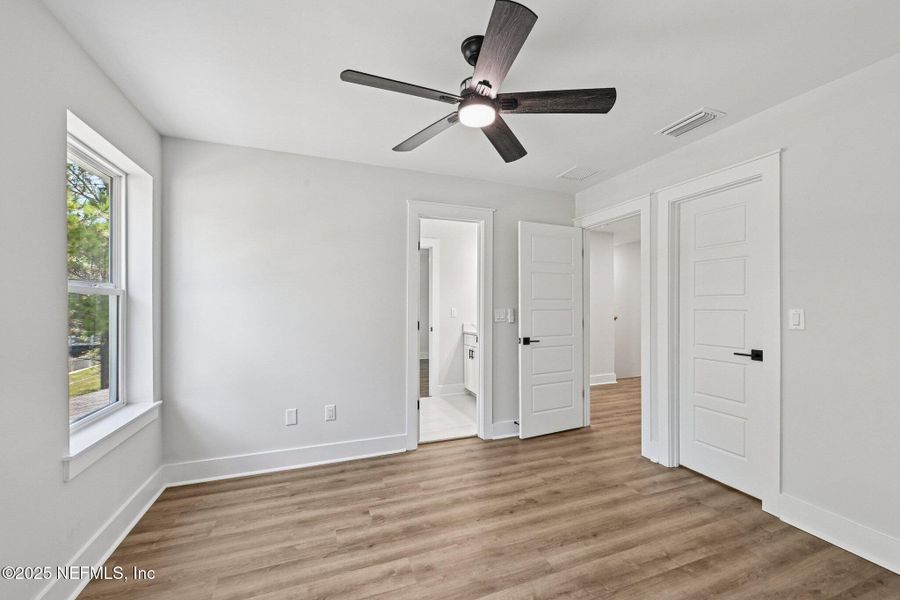 Spacious, unfurnished interior of a new home in , Fernandina Beach (Image 46).