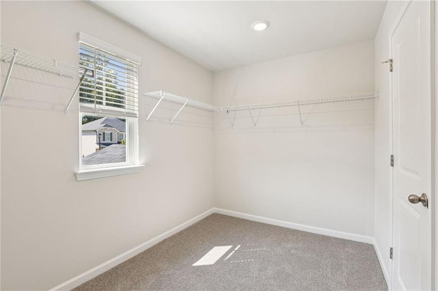 Spacious, unfurnished interior of a new home in The Oaks at Dawson, Dawsonville (Image 15).