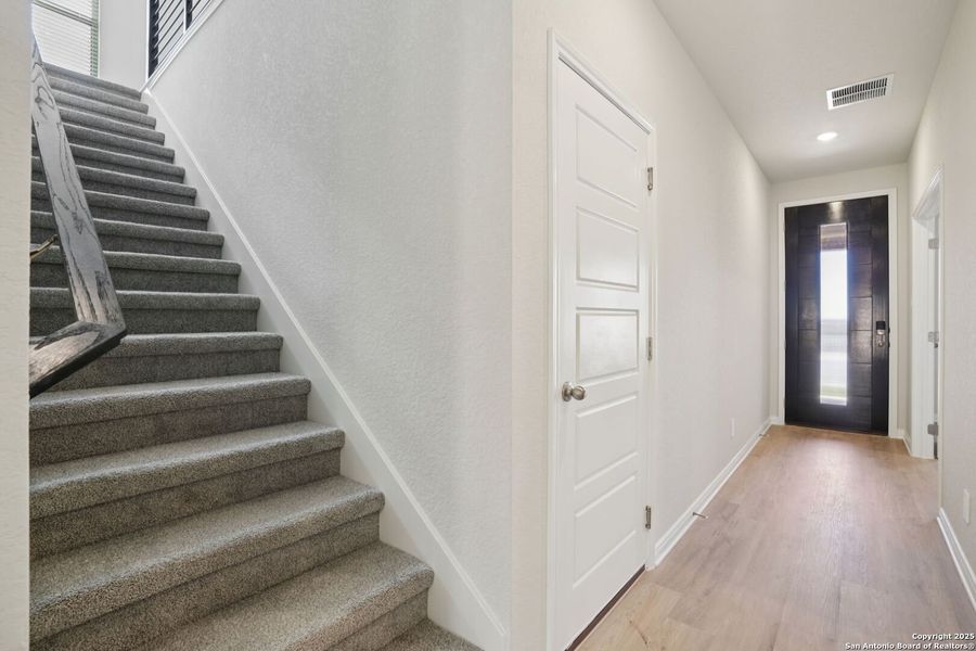 Spacious, unfurnished interior of a new home in Royal Crest, San Antonio (Image 44).