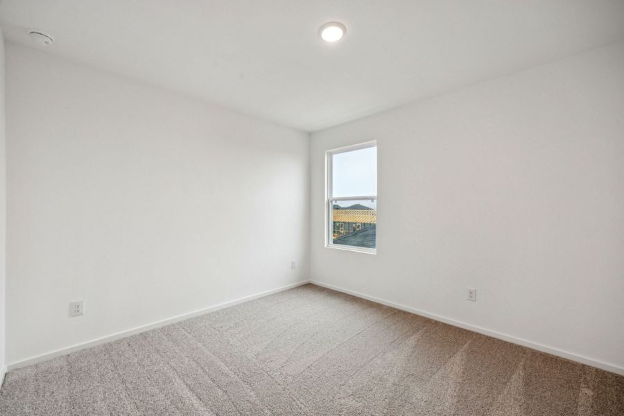 Spacious, unfurnished interior of a new home in Montgomery Bend, Montgomery (Image 14).