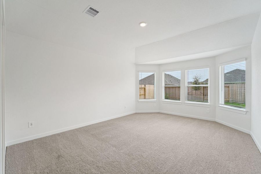 Spacious, unfurnished interior of a new home in Southwinds, Baytown (Image 33). Spacious, unfurnished interior of a new home in Southwinds, Baytown (Image 33).