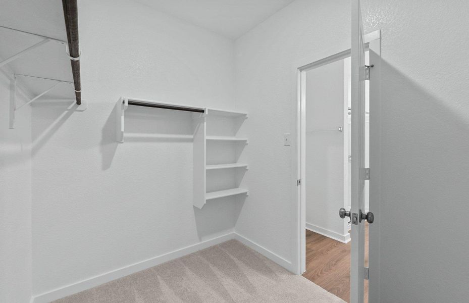 Spacious, unfurnished interior of a new home in Sonterra, Jarrell (Image 17).