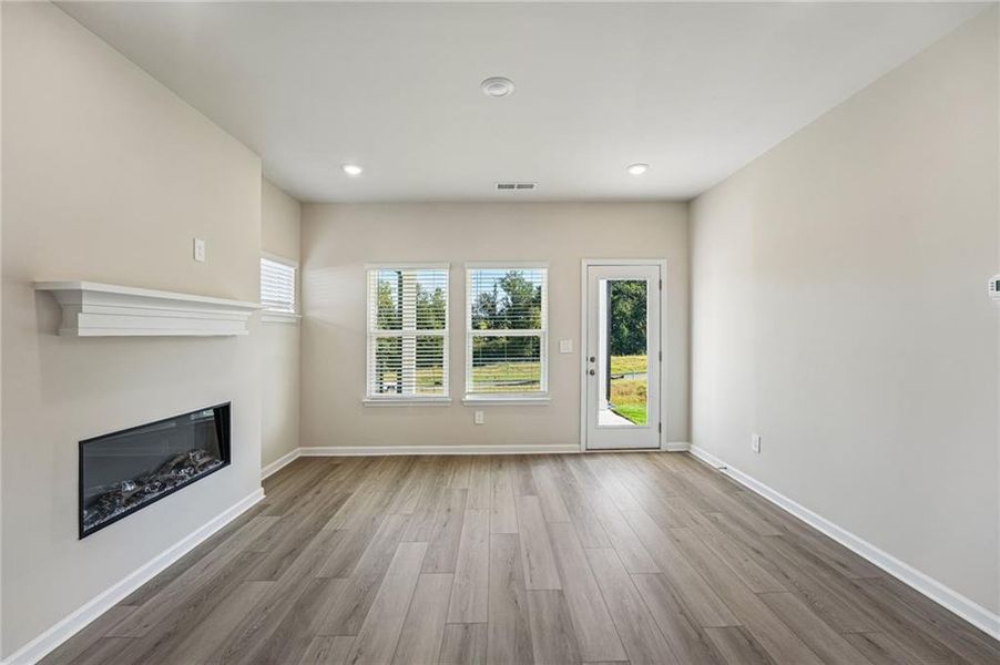 Spacious, unfurnished interior of a new home in Hemingway - Reserve Series, Cumming (Image 48).