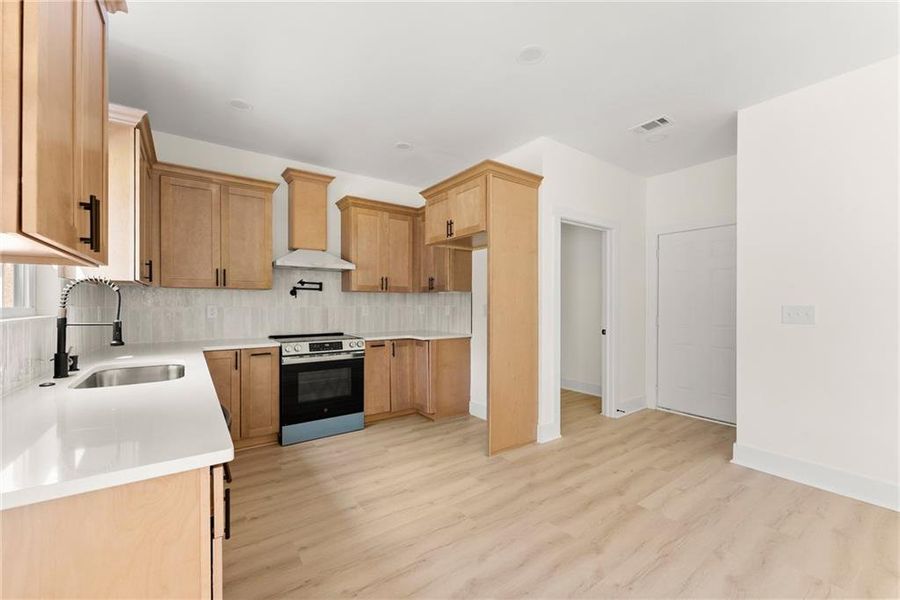 Furnished interior view inside a new home in , Clarkesville (Image 10).