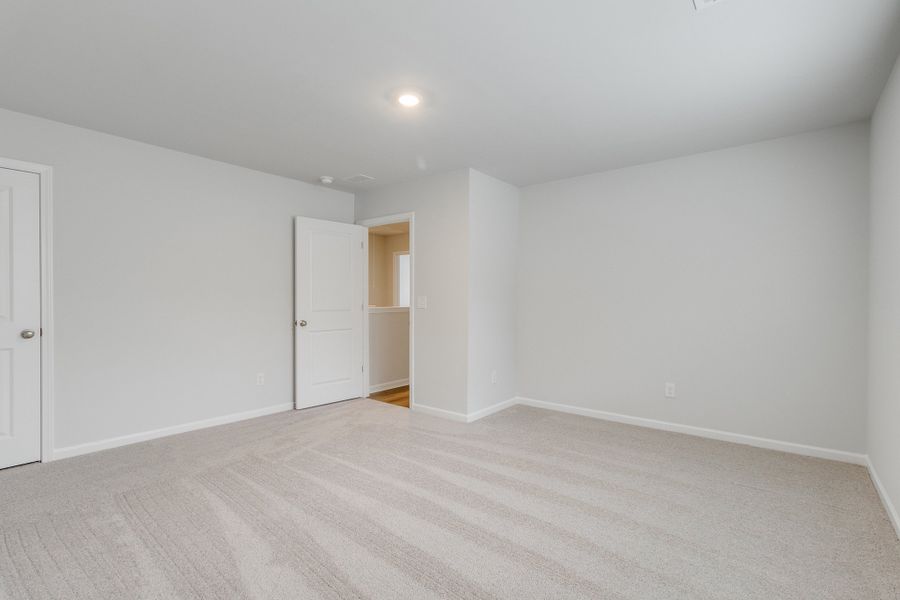 Spacious, unfurnished interior of a new home in Killians Crossing, Blythewood (Image 36).