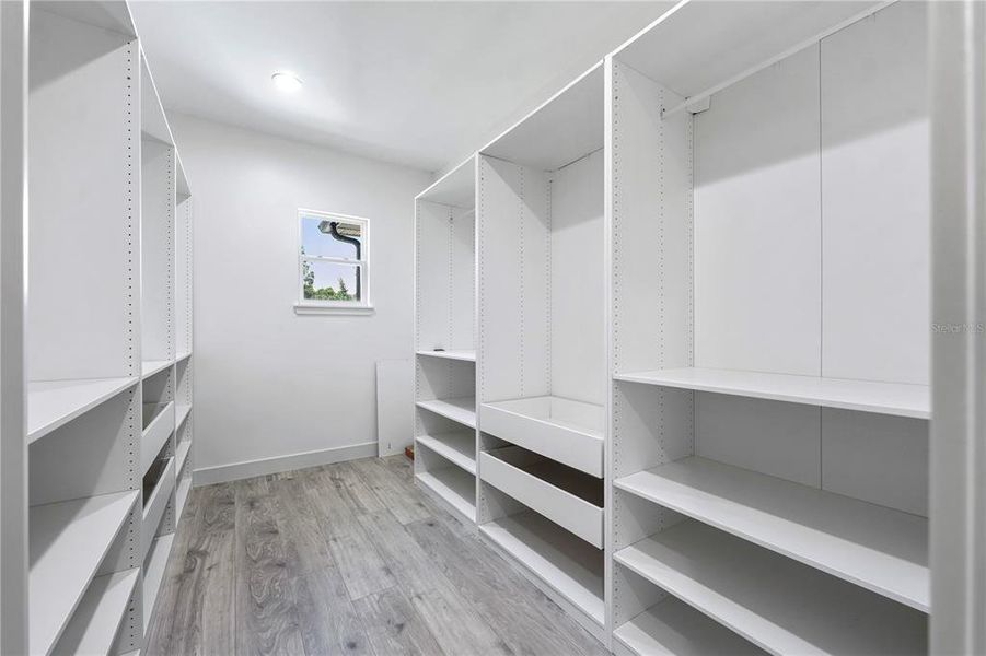 Furnished interior view inside a new home in , Leesburg (Image 17).