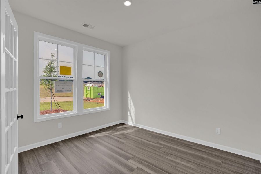 Spacious, unfurnished interior of a new home in Old Charleston Acres, Pelion (Image 9).
