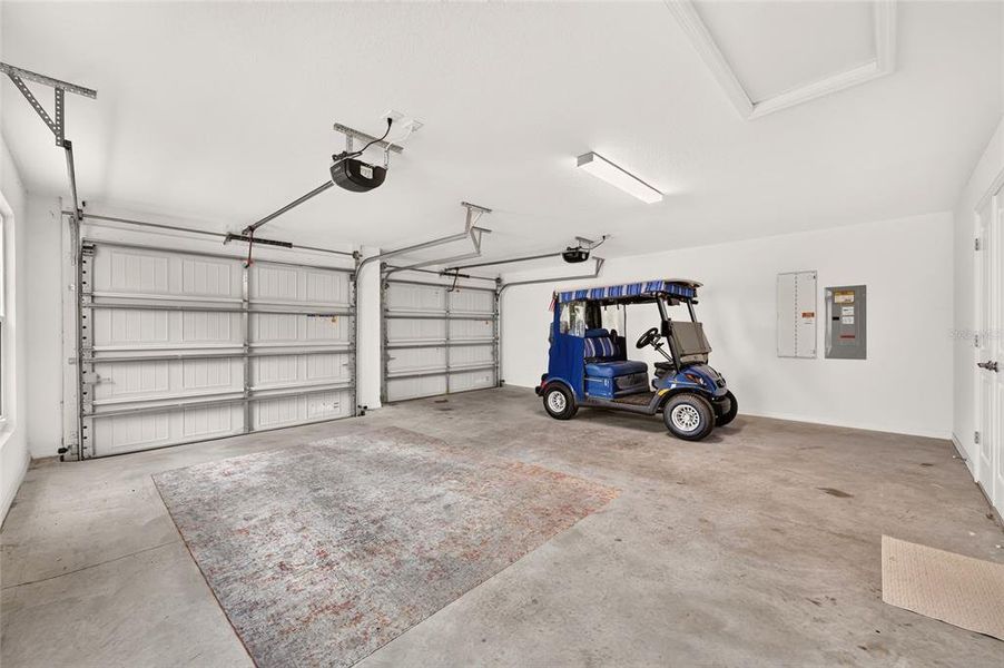 Spacious, unfurnished interior of a new home in , The Villages (Image 22).