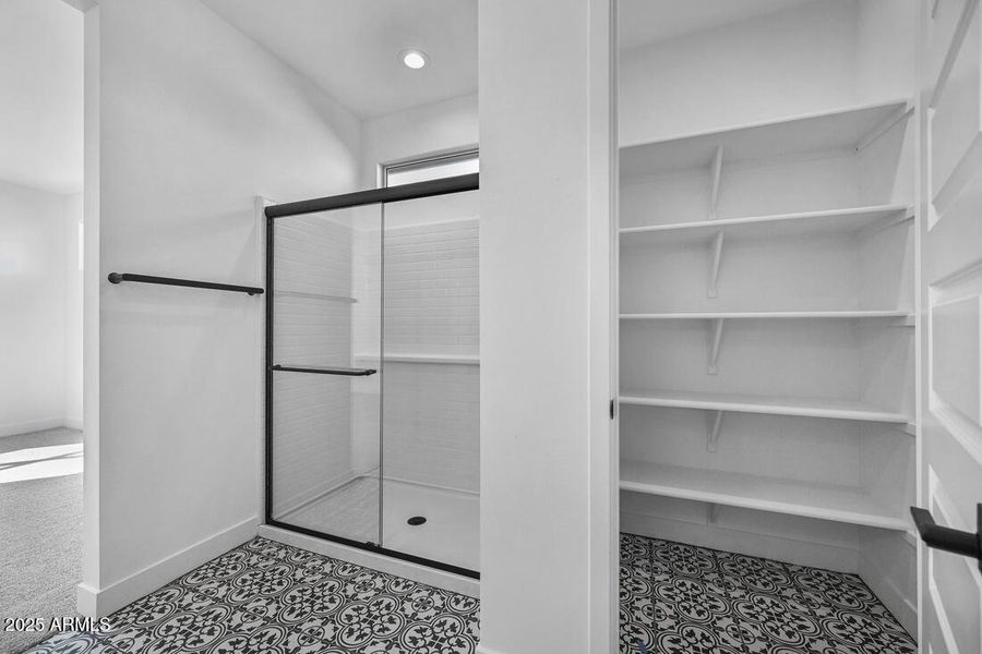 hj-az-phoenix-lucero-hazel-lot-52-bathro