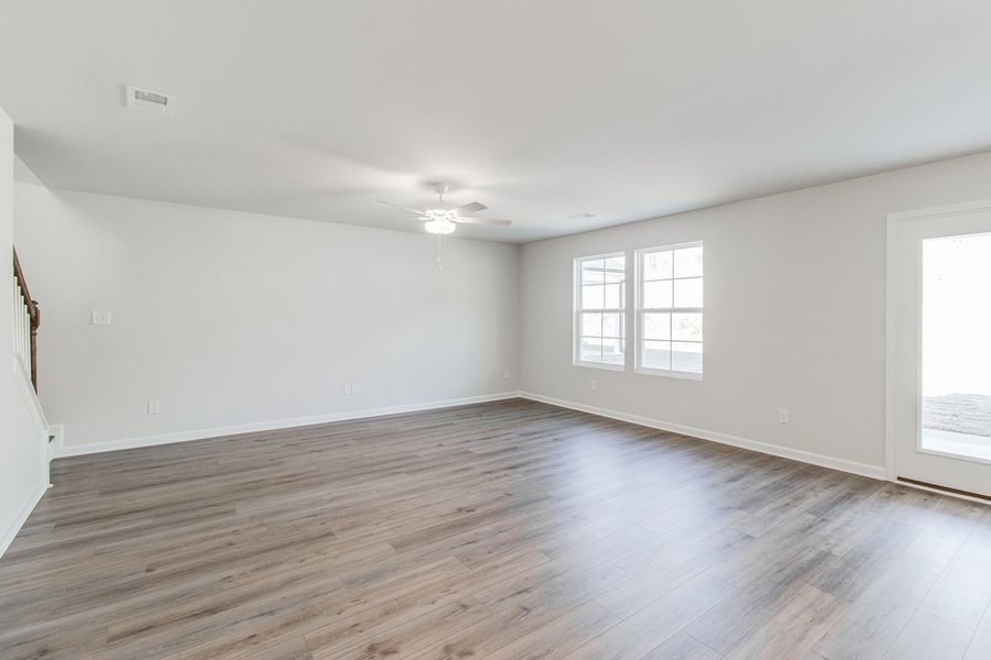 Spacious, unfurnished interior of a new home in Bluefield, Lexington (Image 14). Spacious, unfurnished interior of a new home in Bluefield, Lexington (Image 14).
