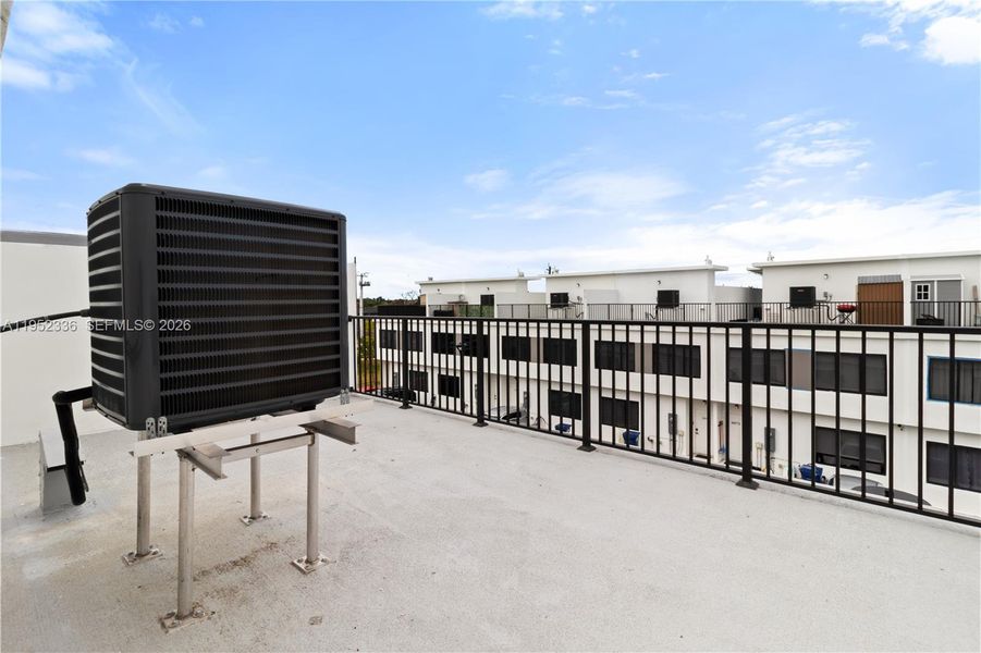 Condo located in Homestead, FL showcasing its design and architecture (Image 3).