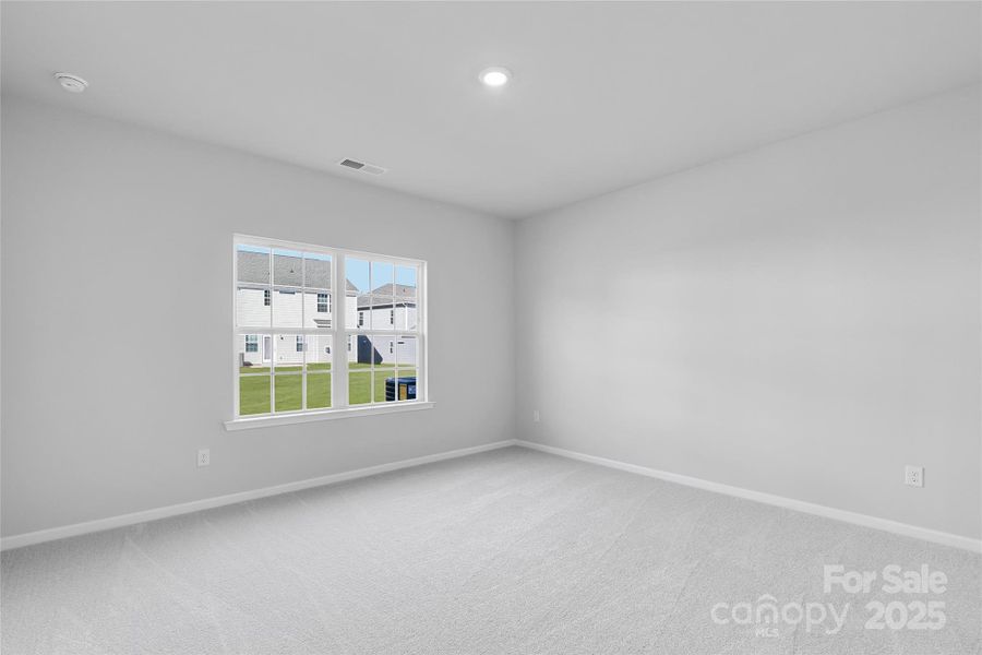Spacious, unfurnished interior of a new home in Redhawk: Walk, Belmont (Image 20).