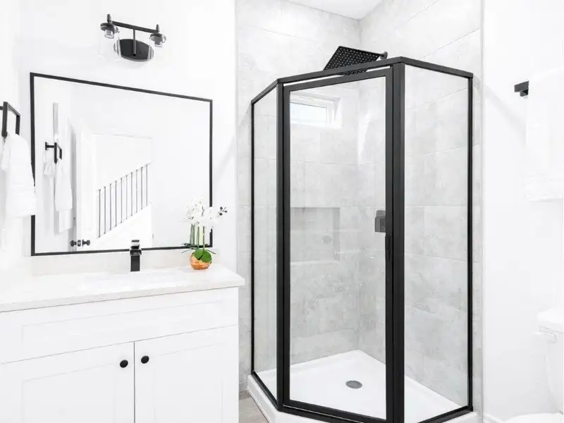 Furnished interior view inside a new home in Lake Conroe Village, Montgomery (Image 3).