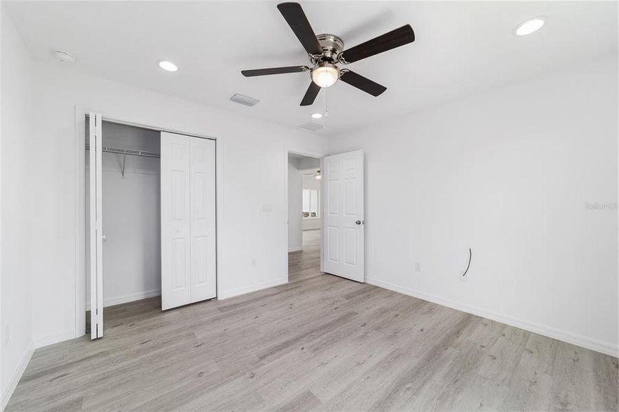 Spacious, unfurnished interior of a new home in , Silver Springs (Image 45).