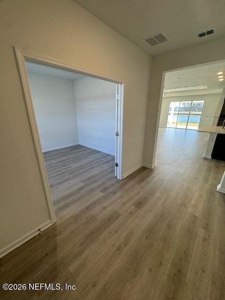 Spacious, unfurnished interior of a new home in Brook Forest, St. Augustine (Image 7).