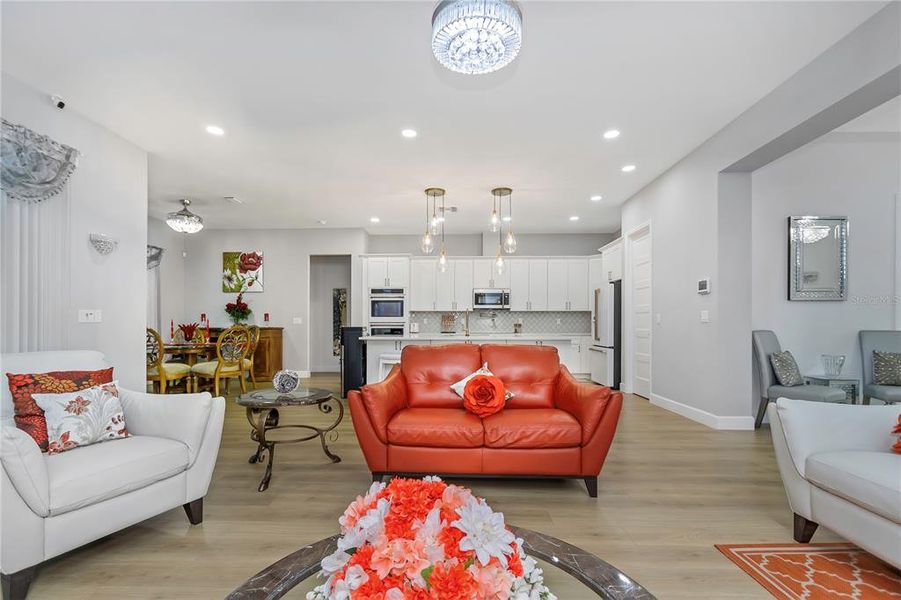 Furnished interior view inside a new home in , Tarpon Springs (Image 14).