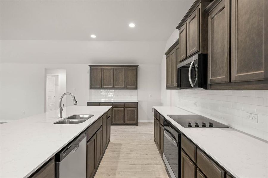 Furnished interior view inside a new home in Mountain Valley, Burleson (Image 16).