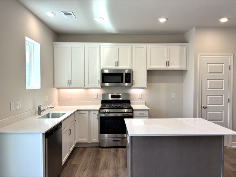 Furnished interior view inside a new home in Holly Ridge, Greenville (Image 7). Furnished interior view inside a new home in Holly Ridge, Greenville (Image 7).