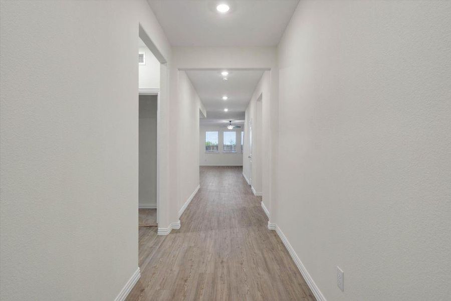 Spacious, unfurnished interior of a new home in , Anna (Image 18).