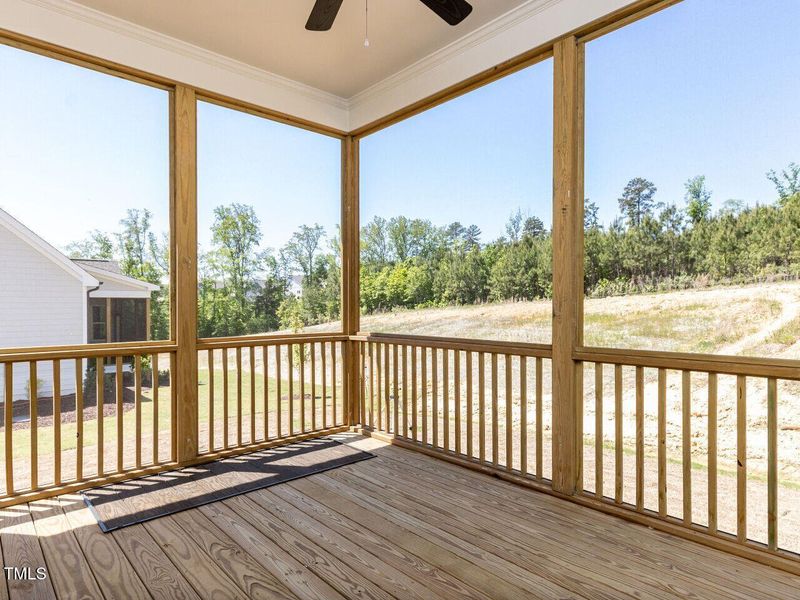 035-1280x960-porch 035-1280x960-porch