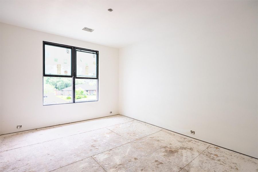 Secondary bedroom