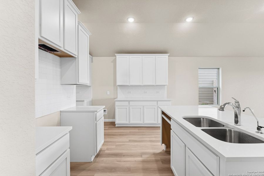 Furnished interior view inside a new home in Agave, San Antonio (Image 12).