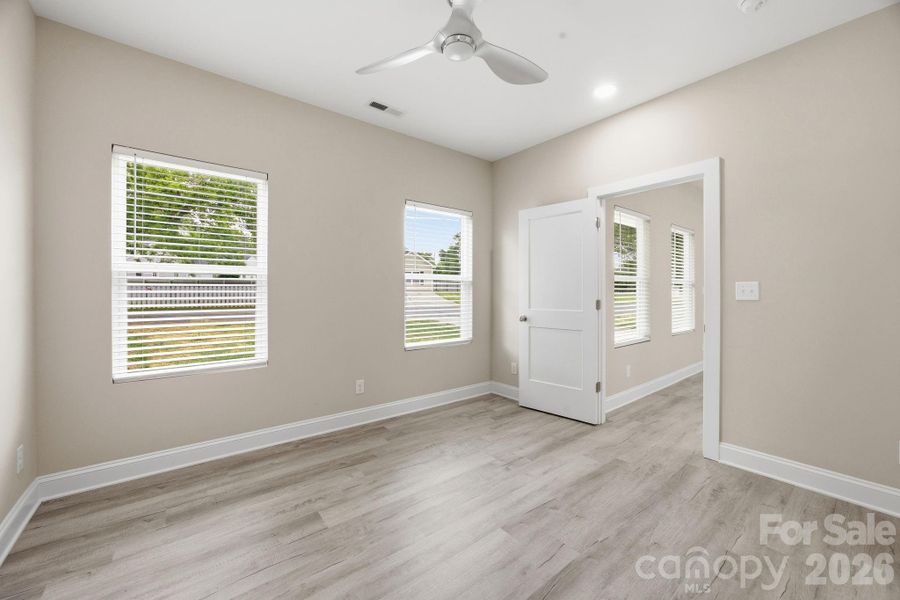 Spacious, unfurnished interior of a new home in , Charlotte (Image 14).
