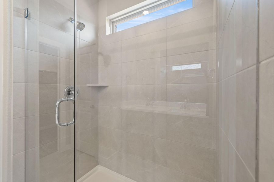 Furnished interior view inside a new home in Laurel Landing 40', Alvin (Image 5).