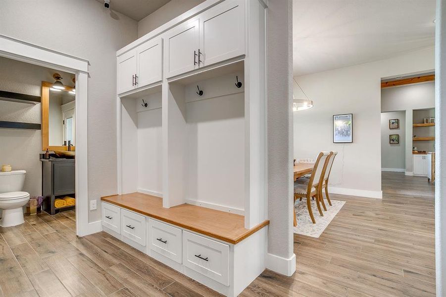 Furnished interior view inside a new home in , Weatherford (Image 15).