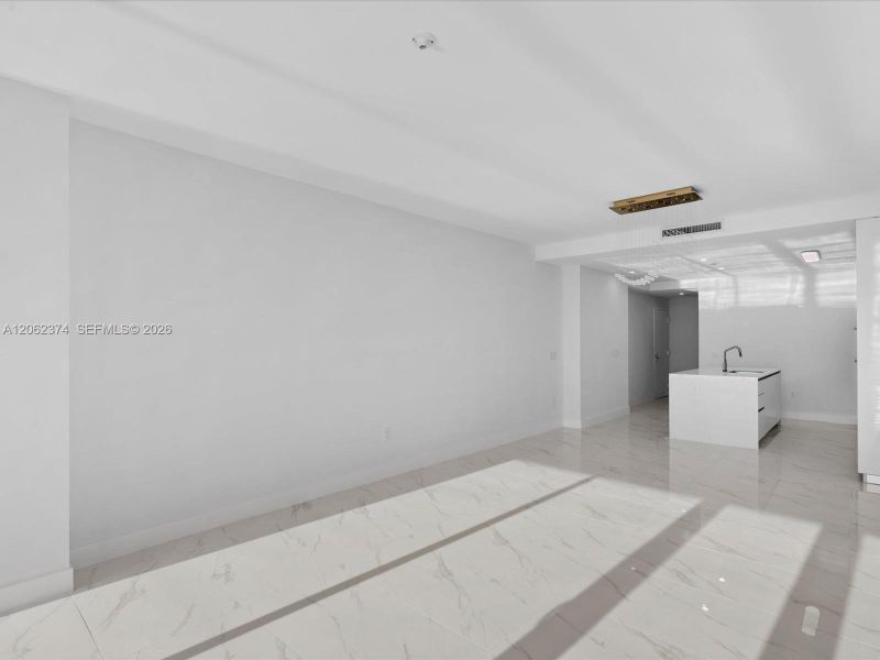 Spacious, unfurnished interior of a new home in , Miami (Image 37).
