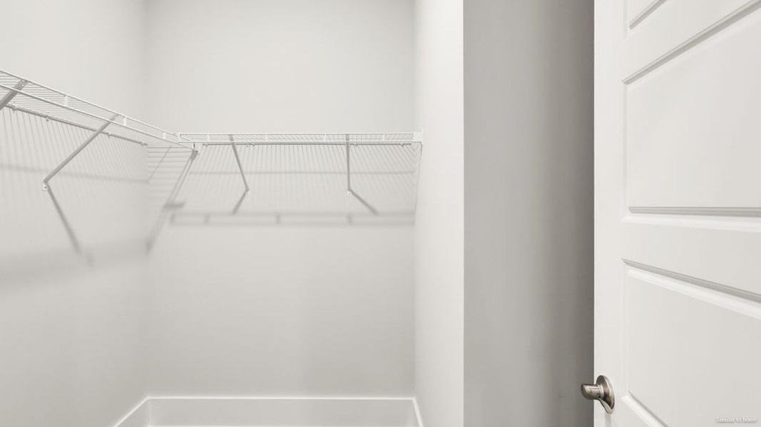 Spacious, unfurnished interior of a new home in Vineyard Trail, Jacksonville (Image 21).